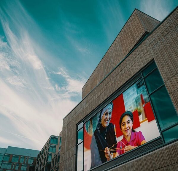 Modern Digital Advertising 362056557 for Online Reach